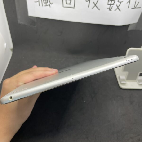 【看劇平板】iPad AIR 第1代 WIFI 銀 16G 9.7吋 蘋果 平板 新北 板橋 追劇看影片 A0488：圖片 4